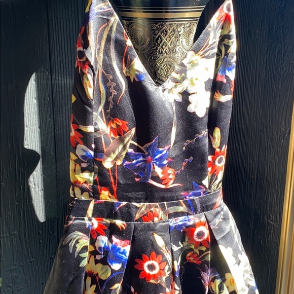 Dress 👗 - Picture 2 of 2